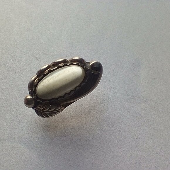 Awesome Vintage Signed Navajo Sharon Cisco Mother-of-Pearl and Silver Earrings - Picture 6 of 6